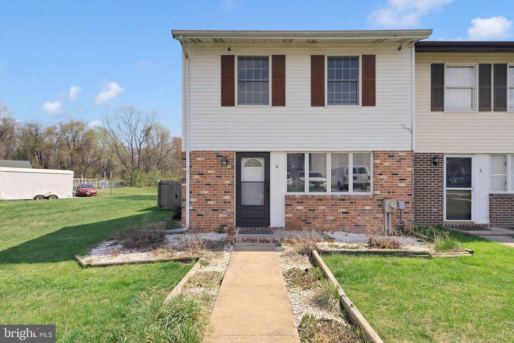 6 TRANSOM COURT