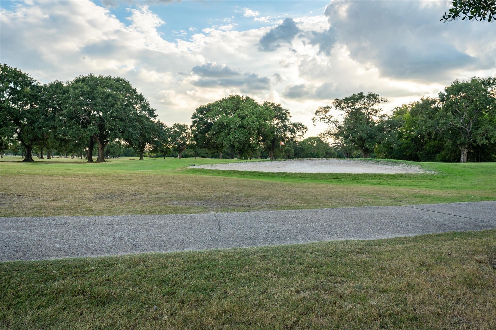 8411 Sands Point Drive # 18, Houston Unit: 18