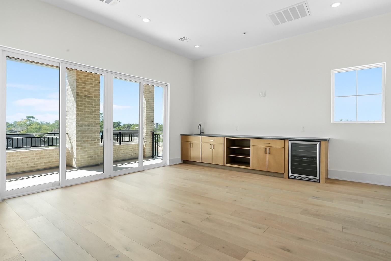 1602 Janak Garden Lane