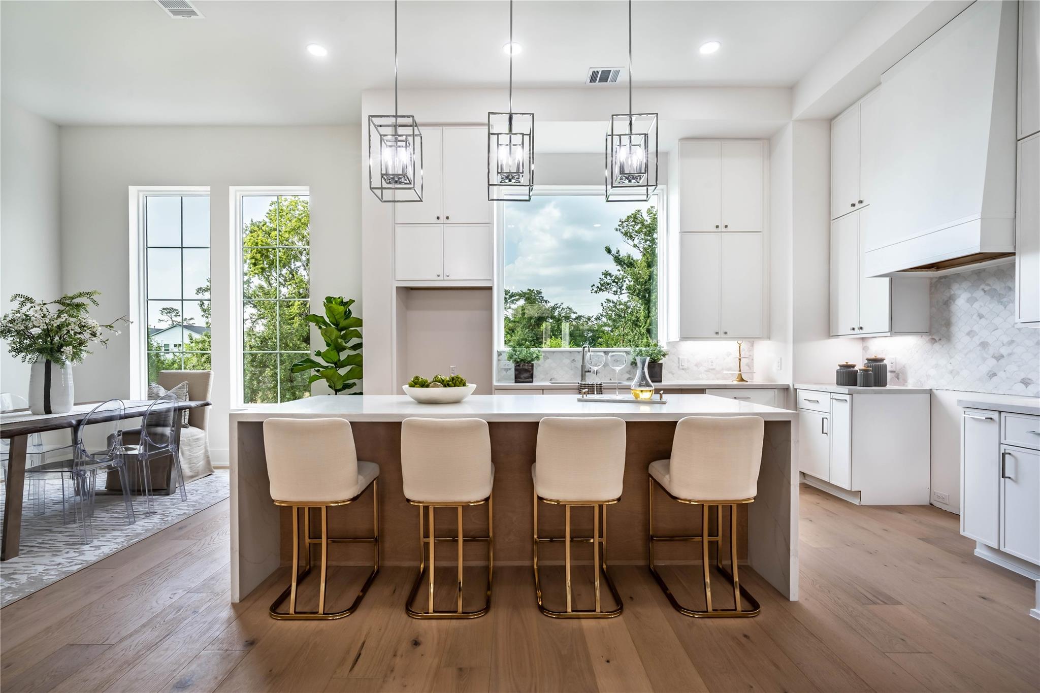 1608 Janak Garden Lane