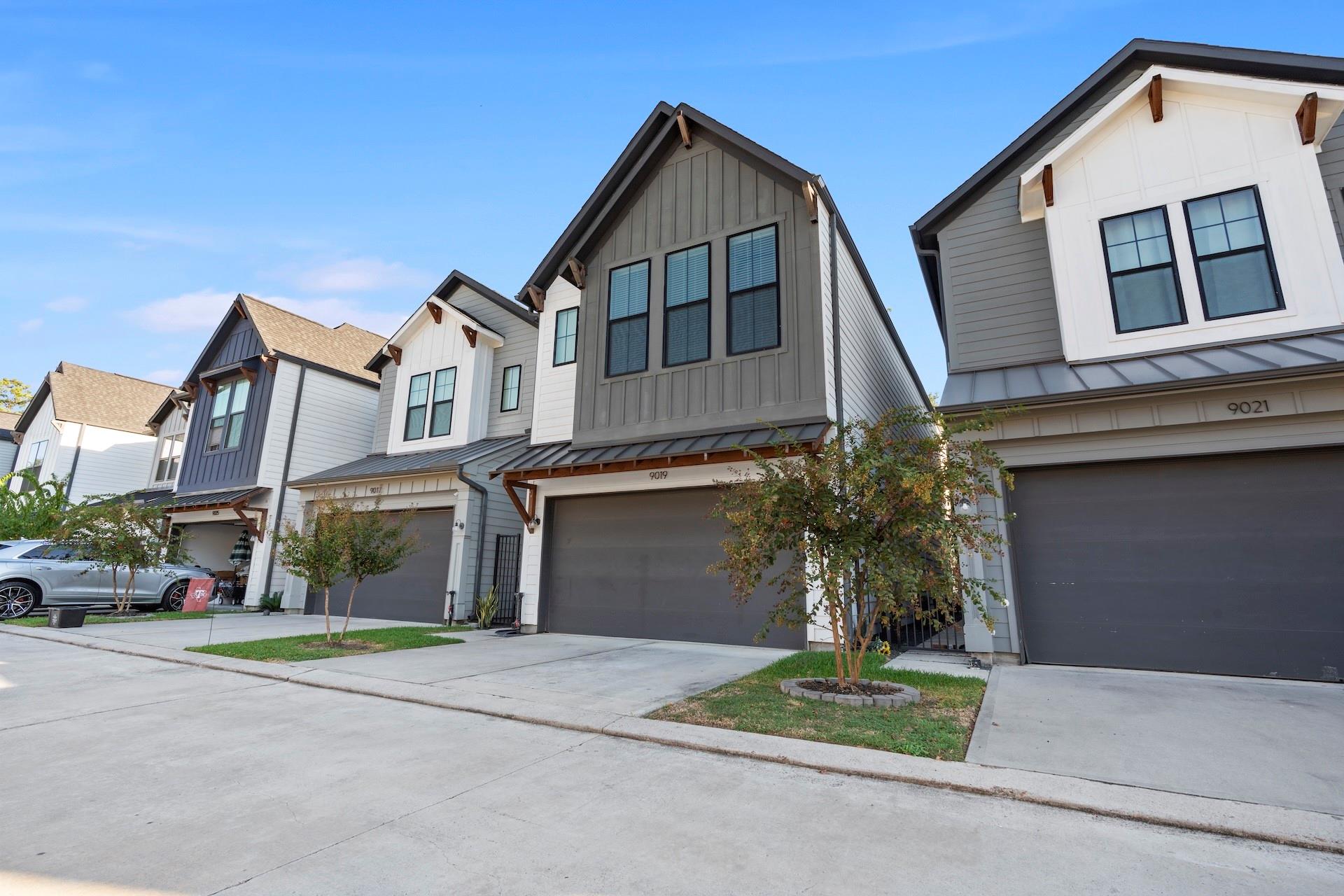 9019 Wellspring Drive, Houston