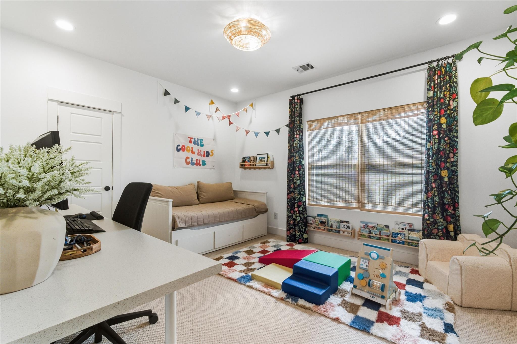 5202 Pinemont Creek Lane