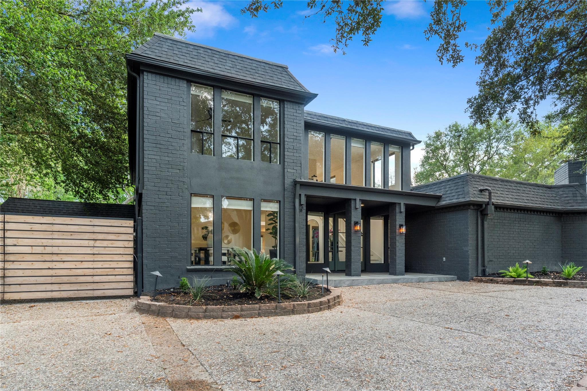 10911 Riverview Drive