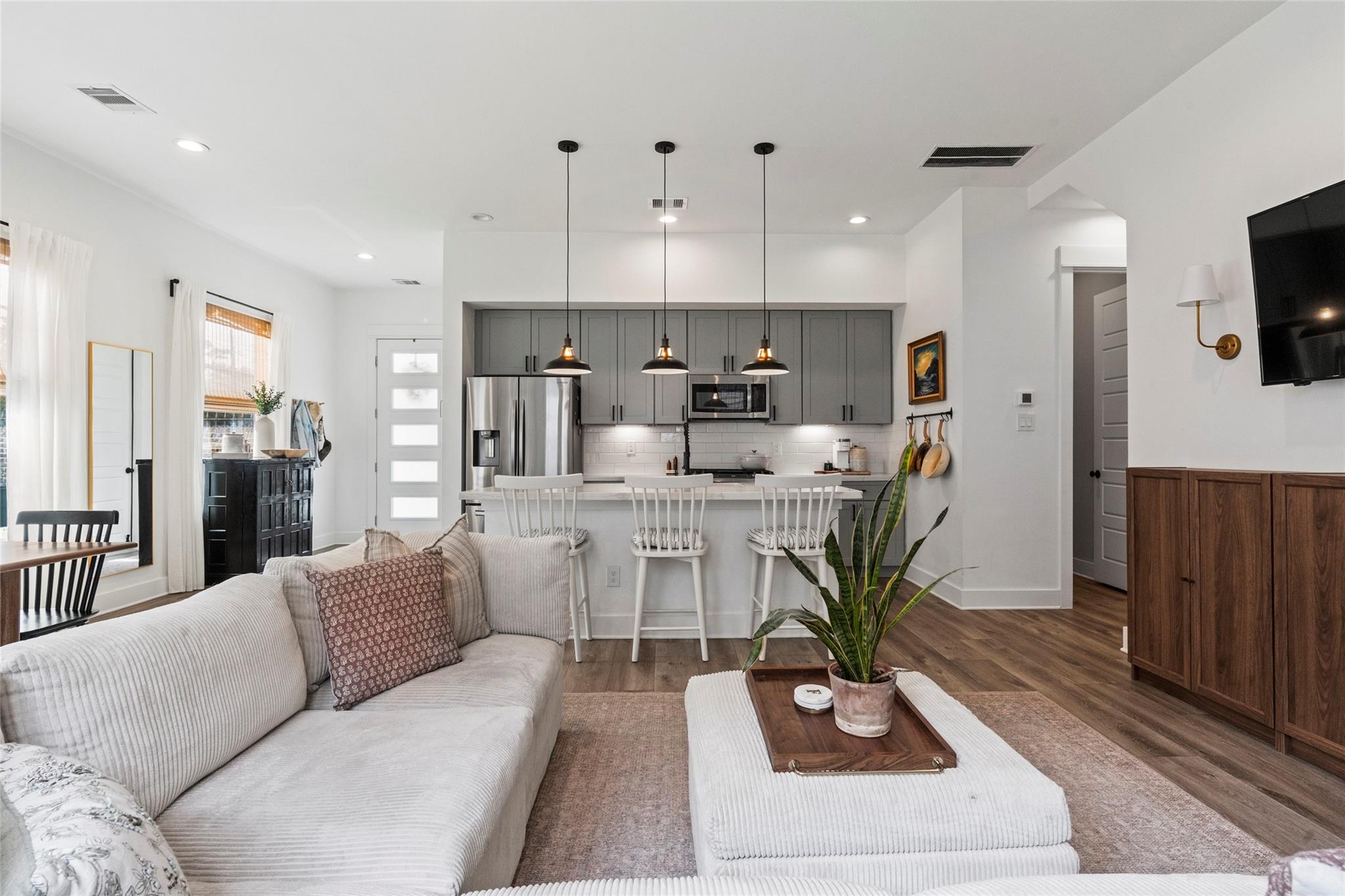 5202 Pinemont Creek Lane