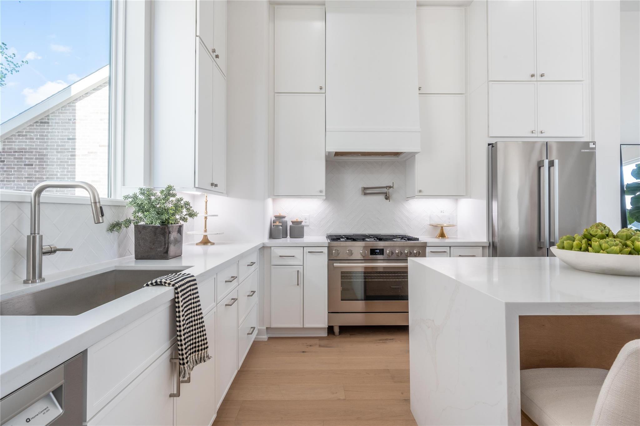 1602 Janak Garden Lane