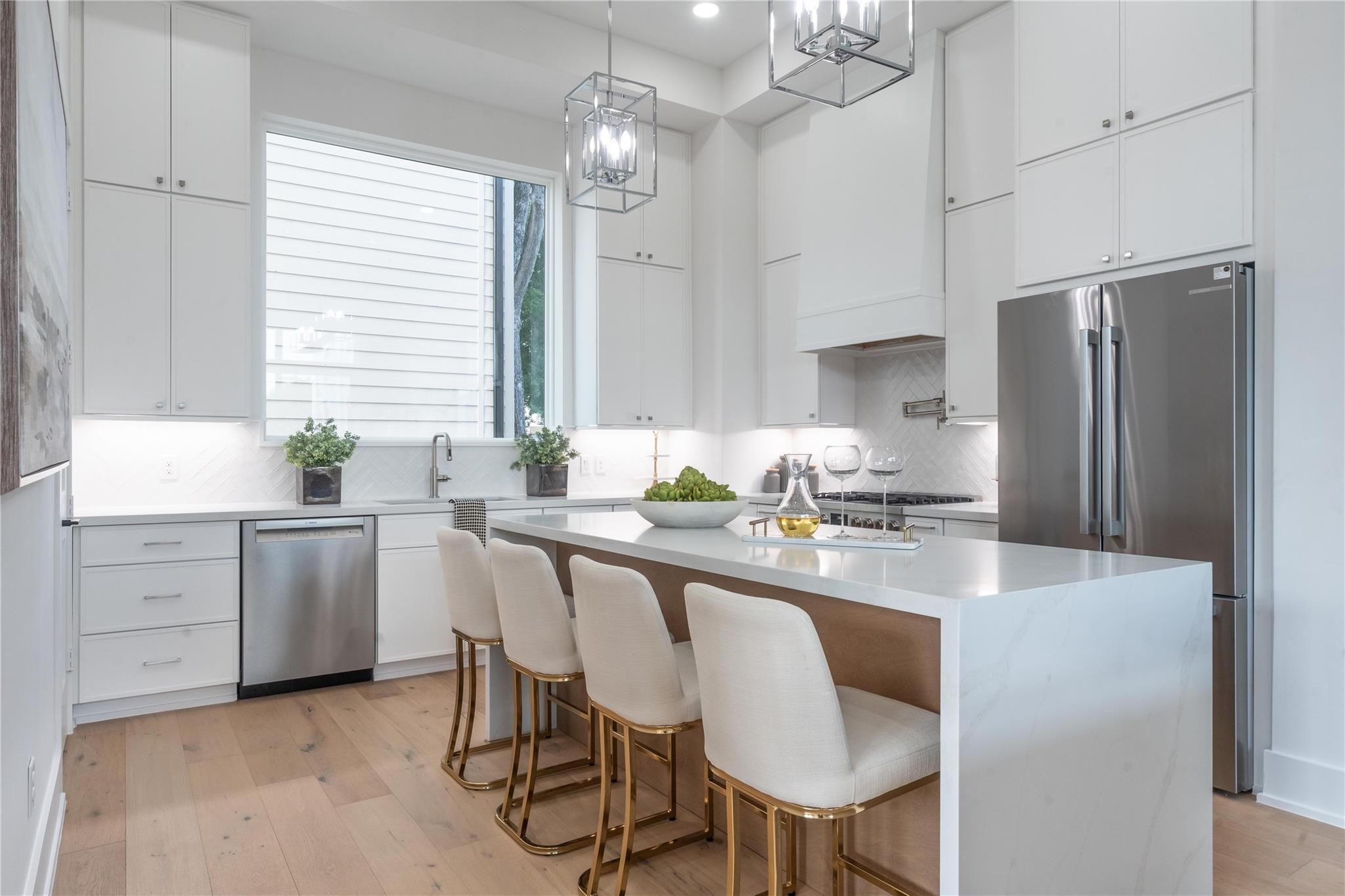 1602 Janak Garden Lane