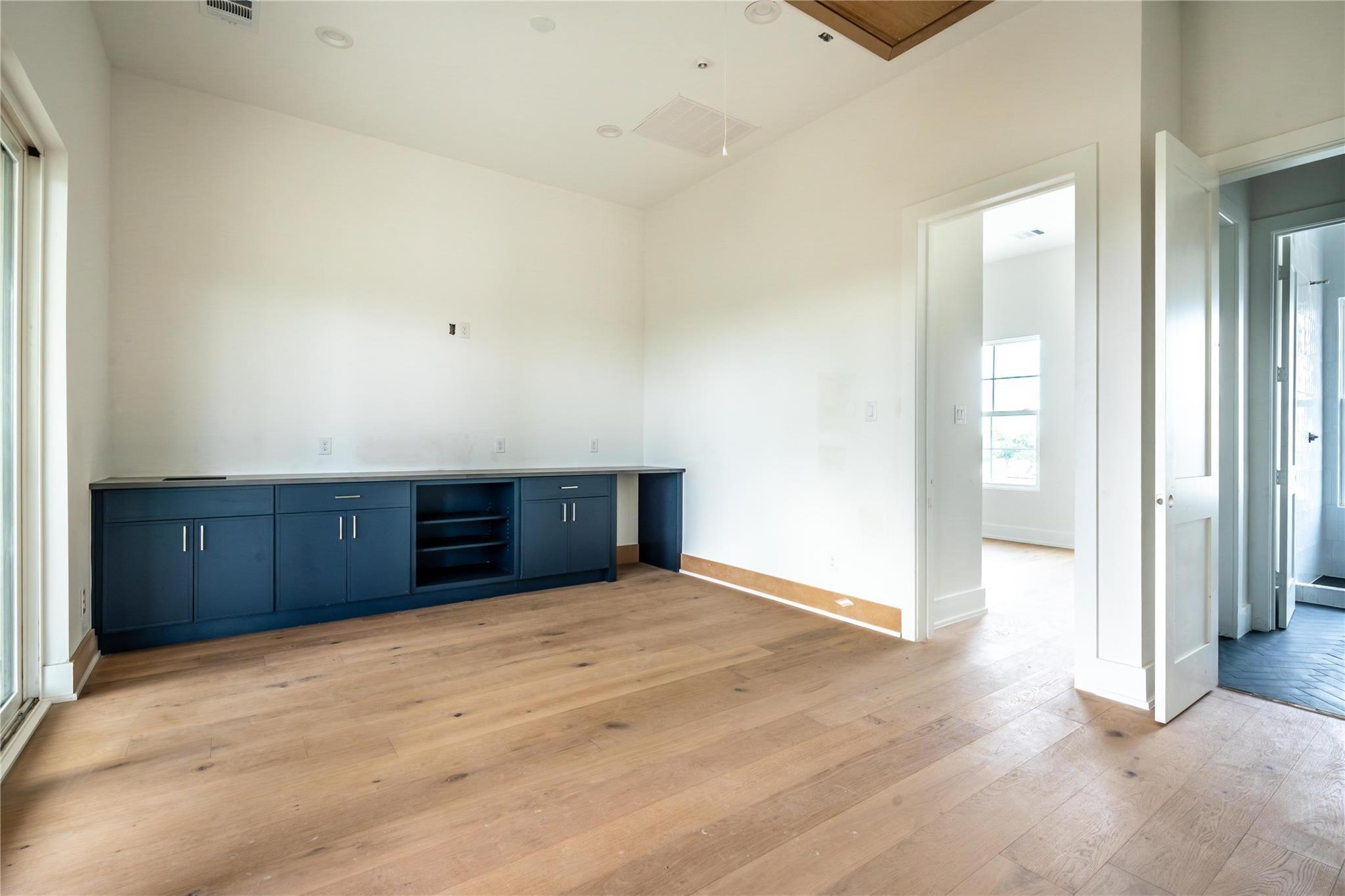 1606 Janak Garden Lane