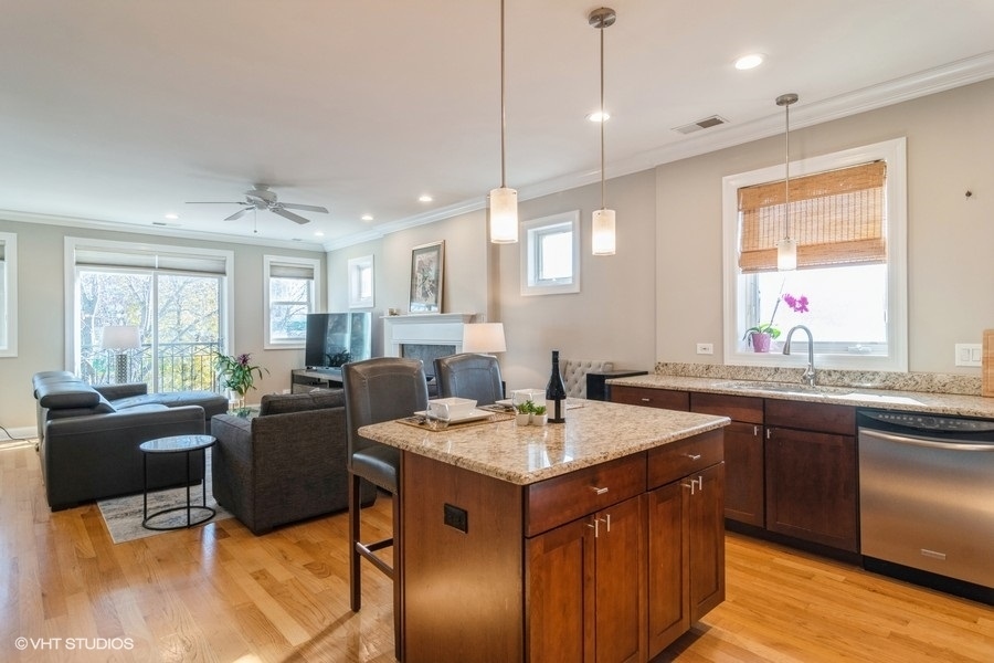 6014 N Wolcott Avenue Unit: 2S