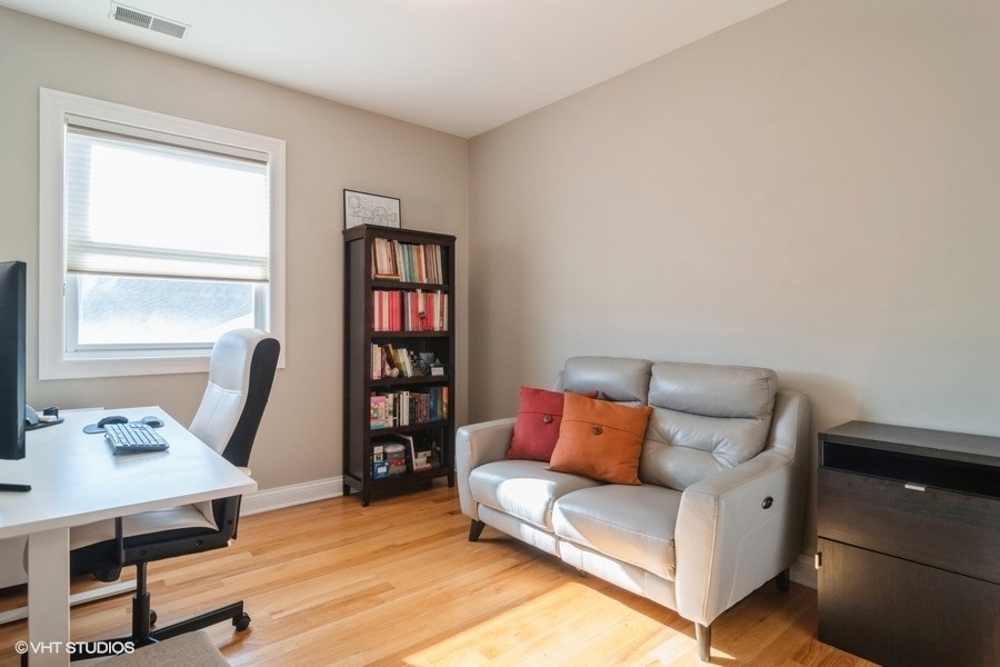 6014 N Wolcott Avenue Unit: 2S