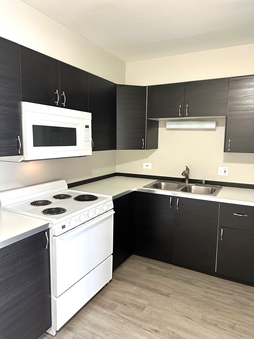 9709 Lorraine Drive Unit: 10