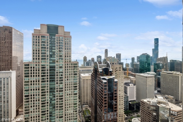 30 E Huron Street Unit: 5301