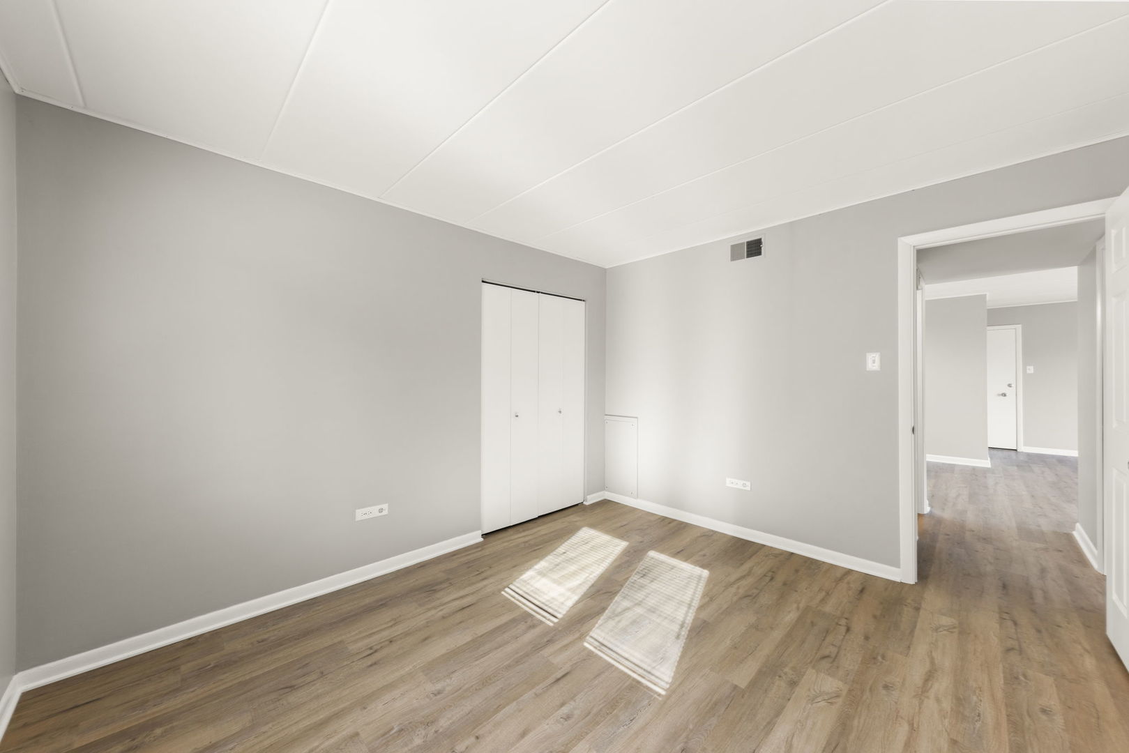 11012 S Kilpatrick Avenue Unit: 2SE