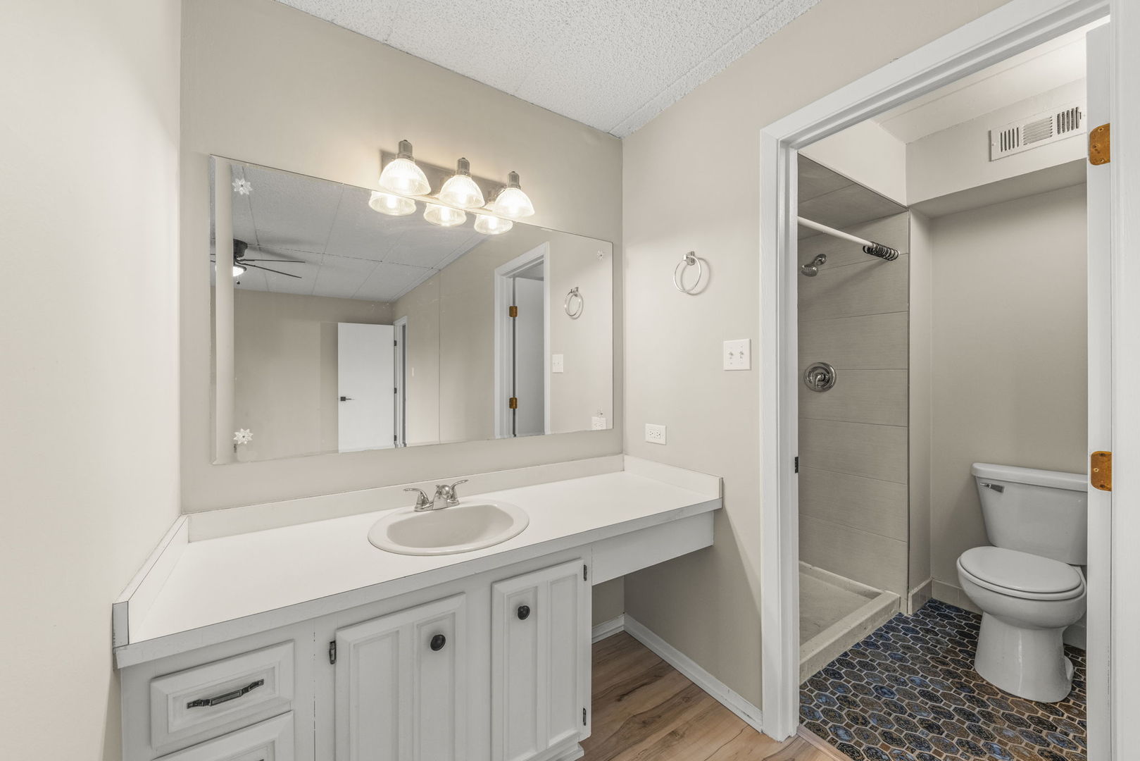 14509 Sussex Court Unit: M4