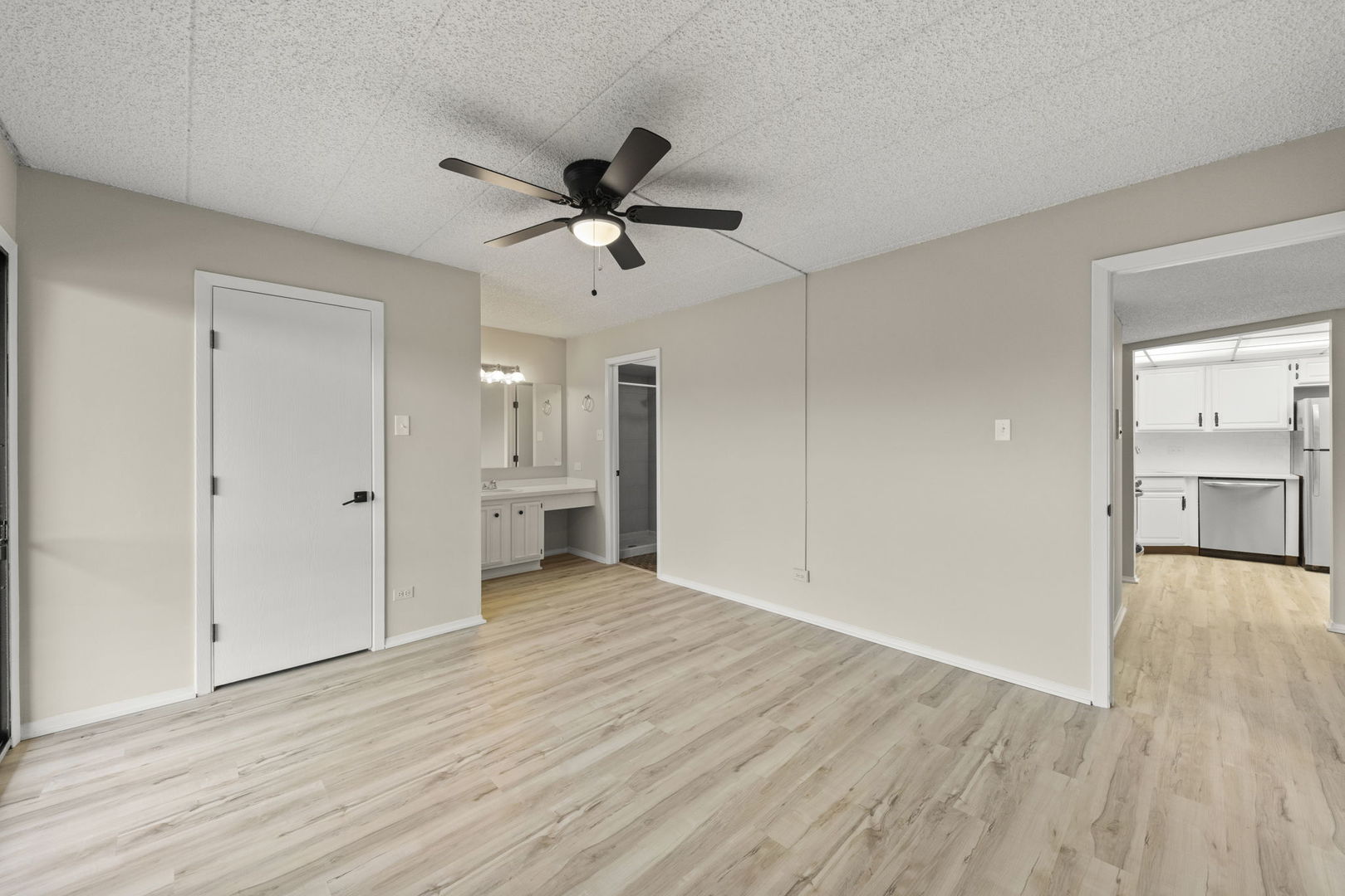 14509 Sussex Court Unit: M4