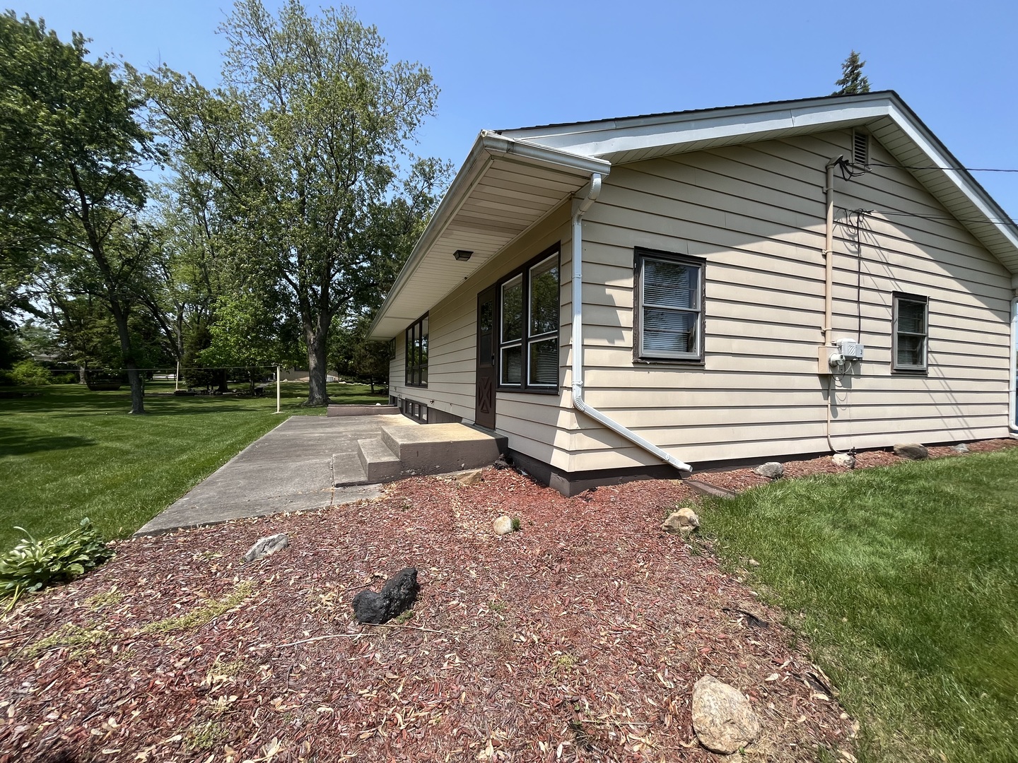 180 E 34th Street