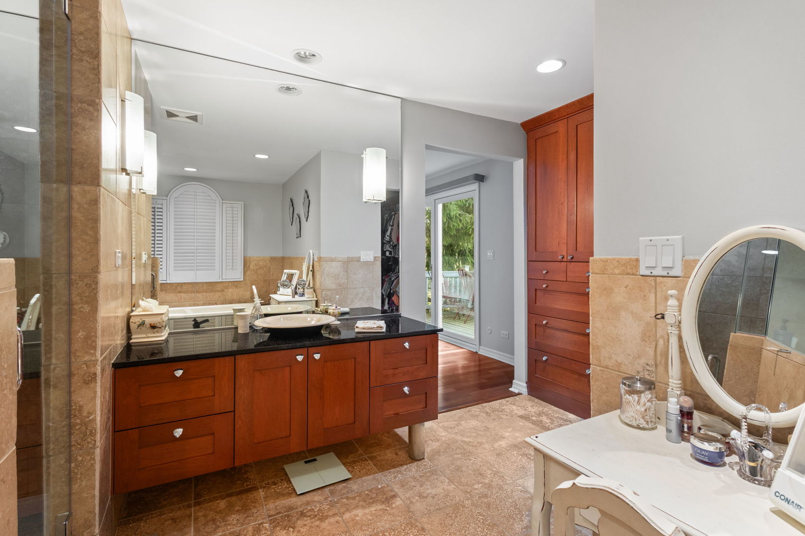8340 W 145th Place