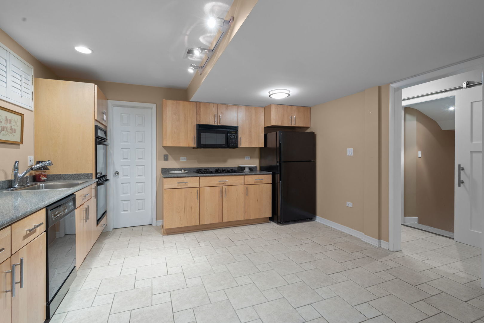 8340 W 145th Place