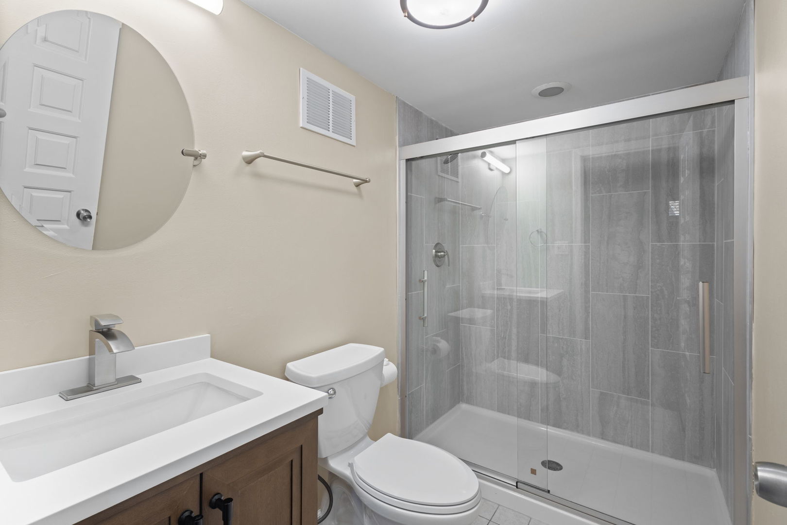 8340 W 145th Place