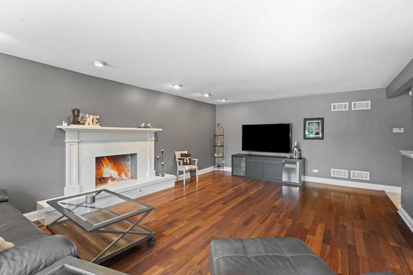 8340 W 145th Place