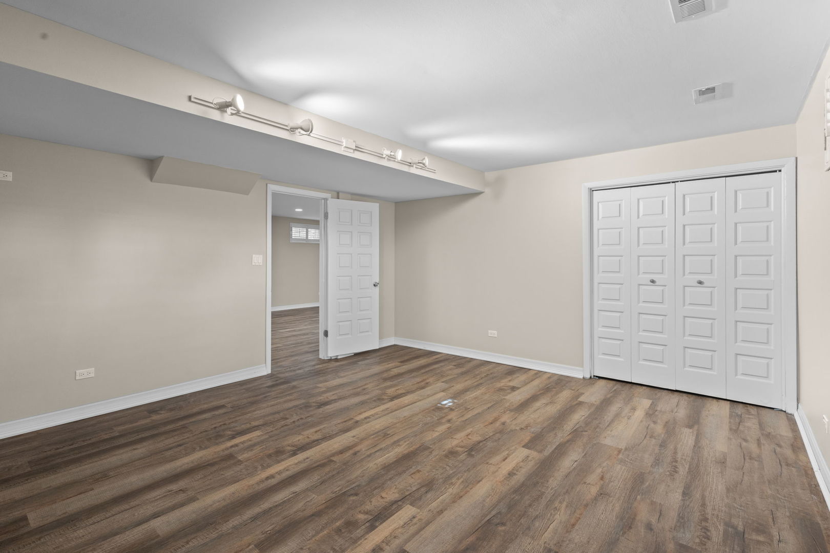 8340 W 145th Place
