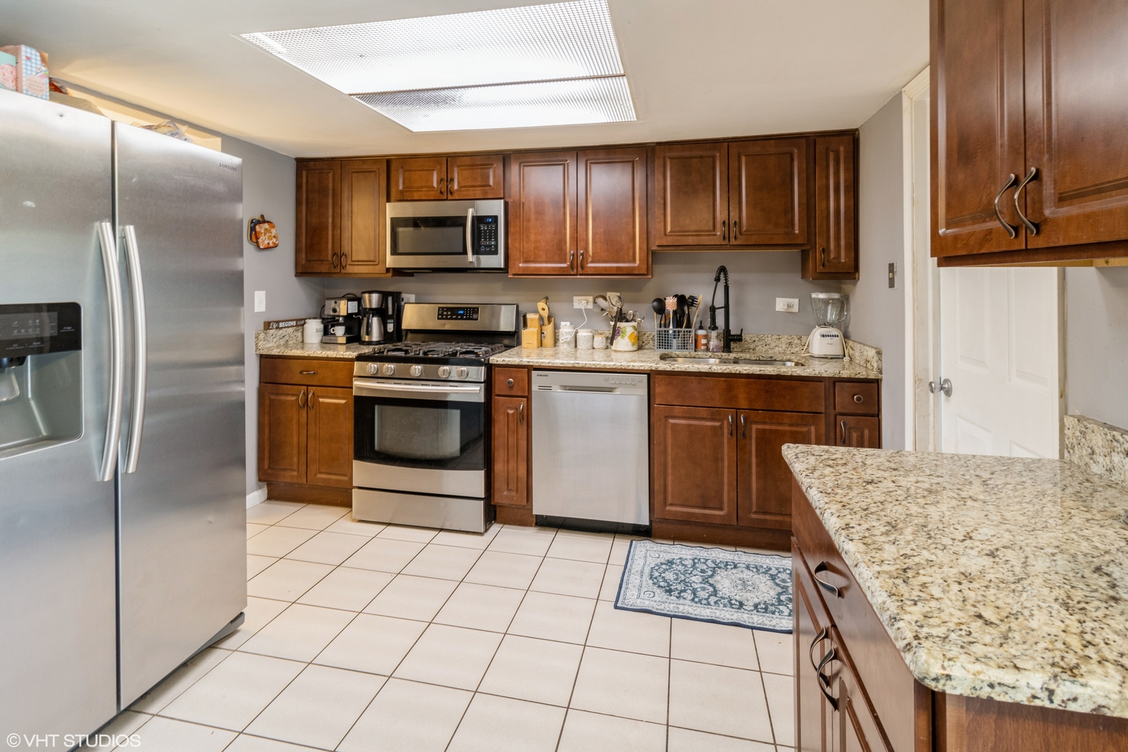 808 Bishop Court