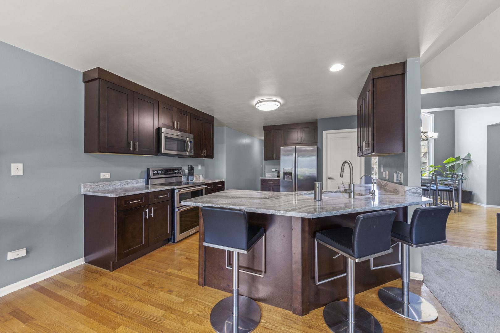 2838 MEADOW PATH