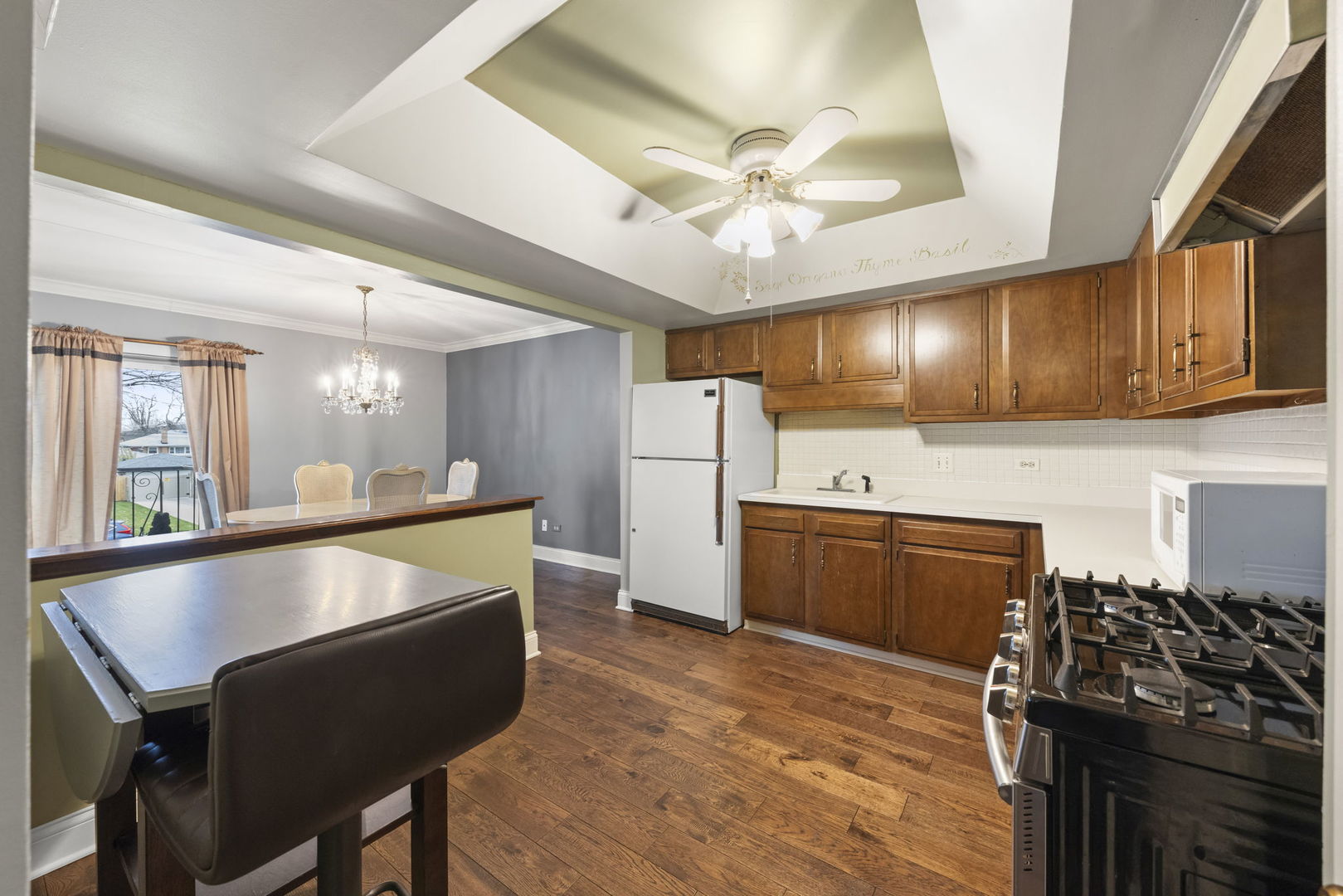 8704 Mobile Avenue Unit: 2C