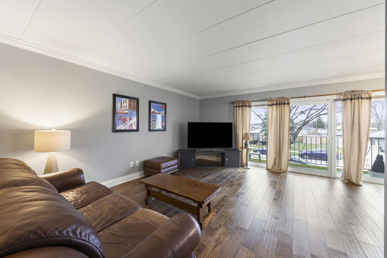 8704 Mobile Avenue Unit: 2C