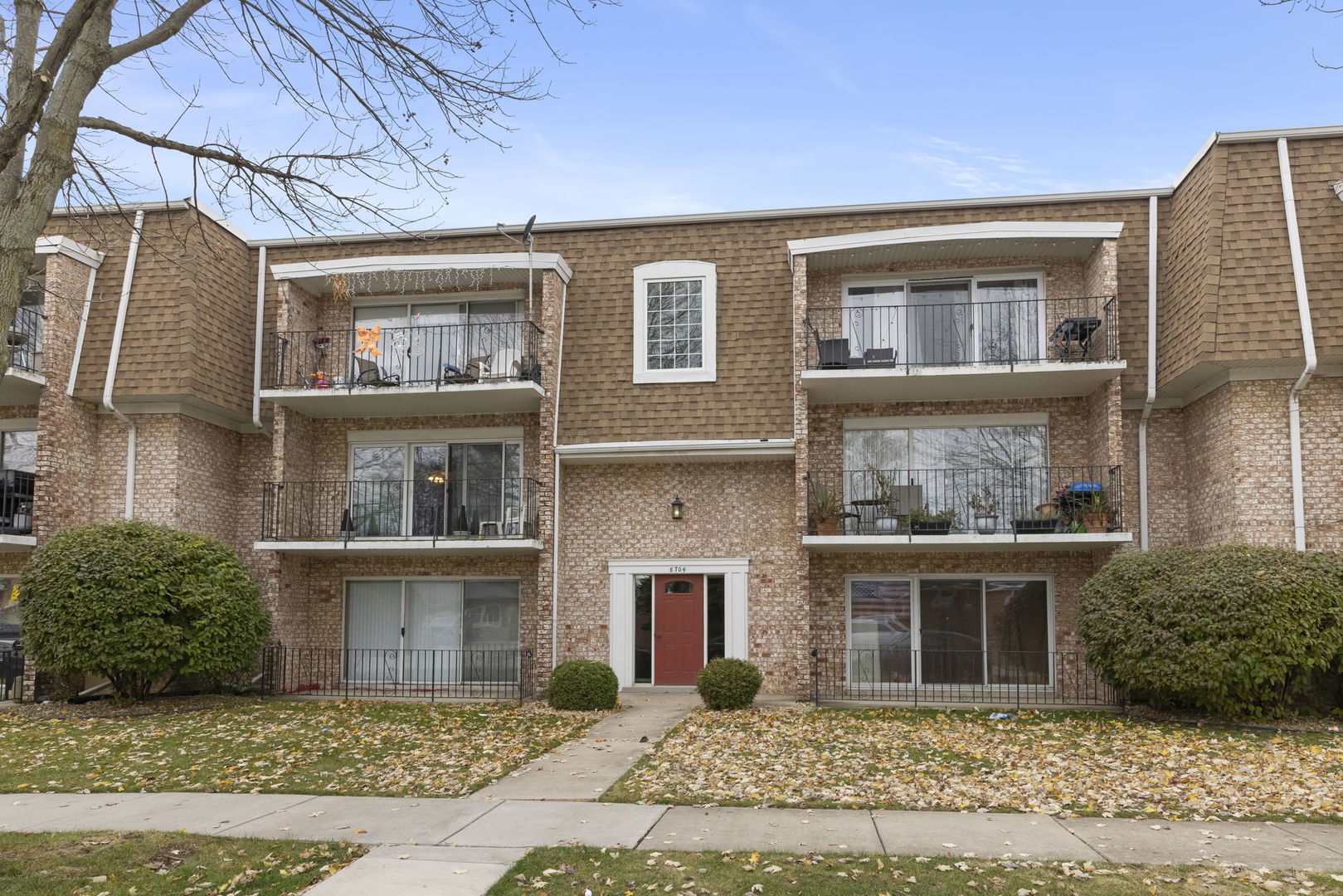 8704 Mobile Avenue Unit: 2C