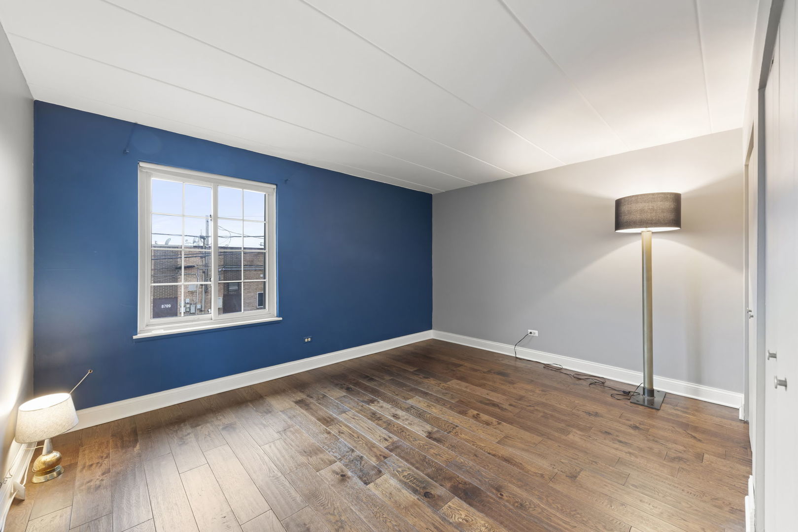 8704 Mobile Avenue Unit: 2C