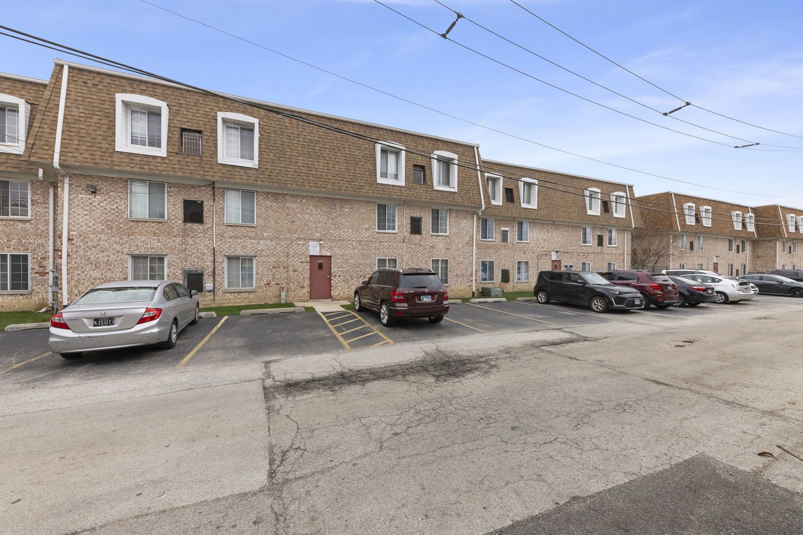 8704 Mobile Avenue Unit: 2C