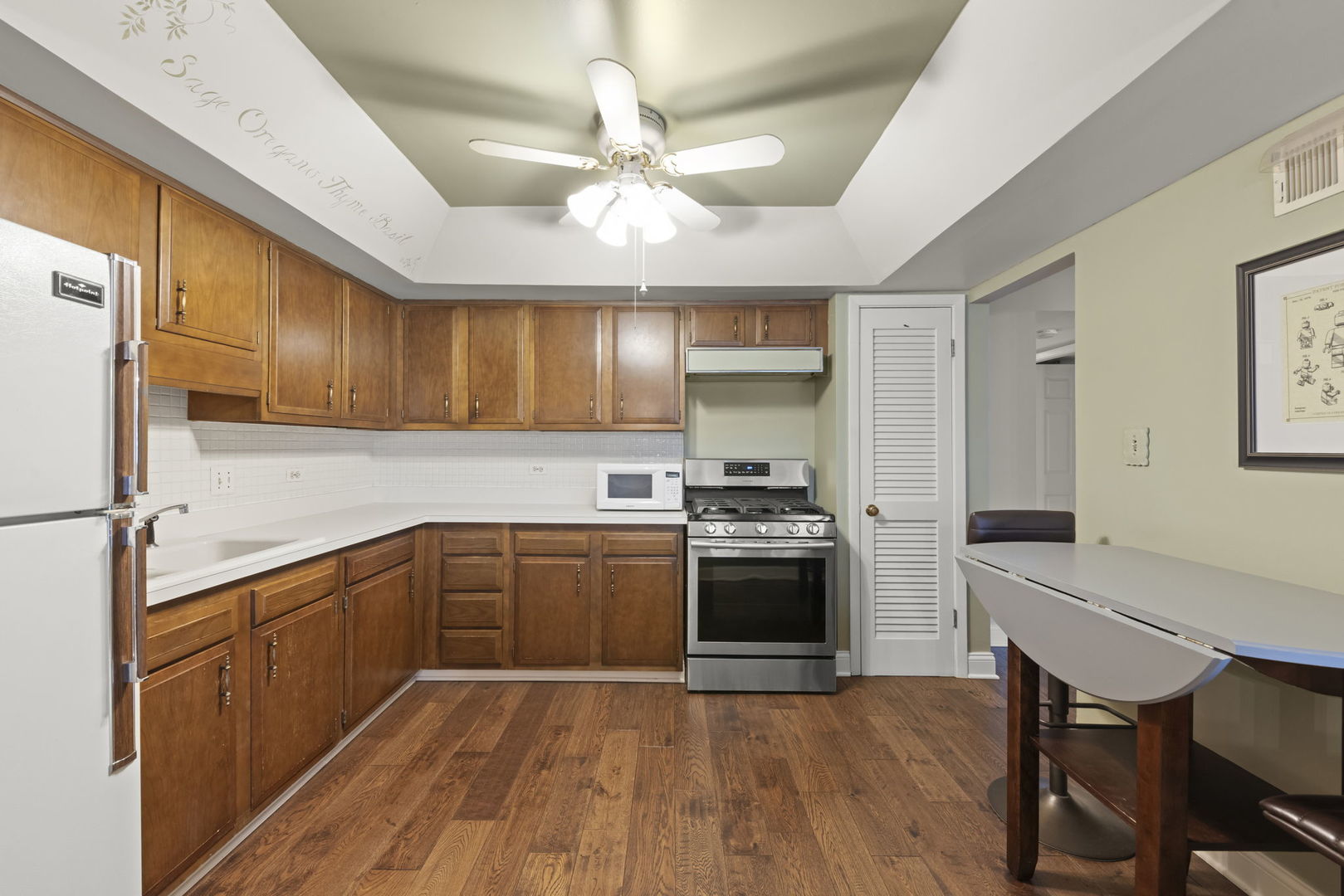 8704 Mobile Avenue Unit: 2C