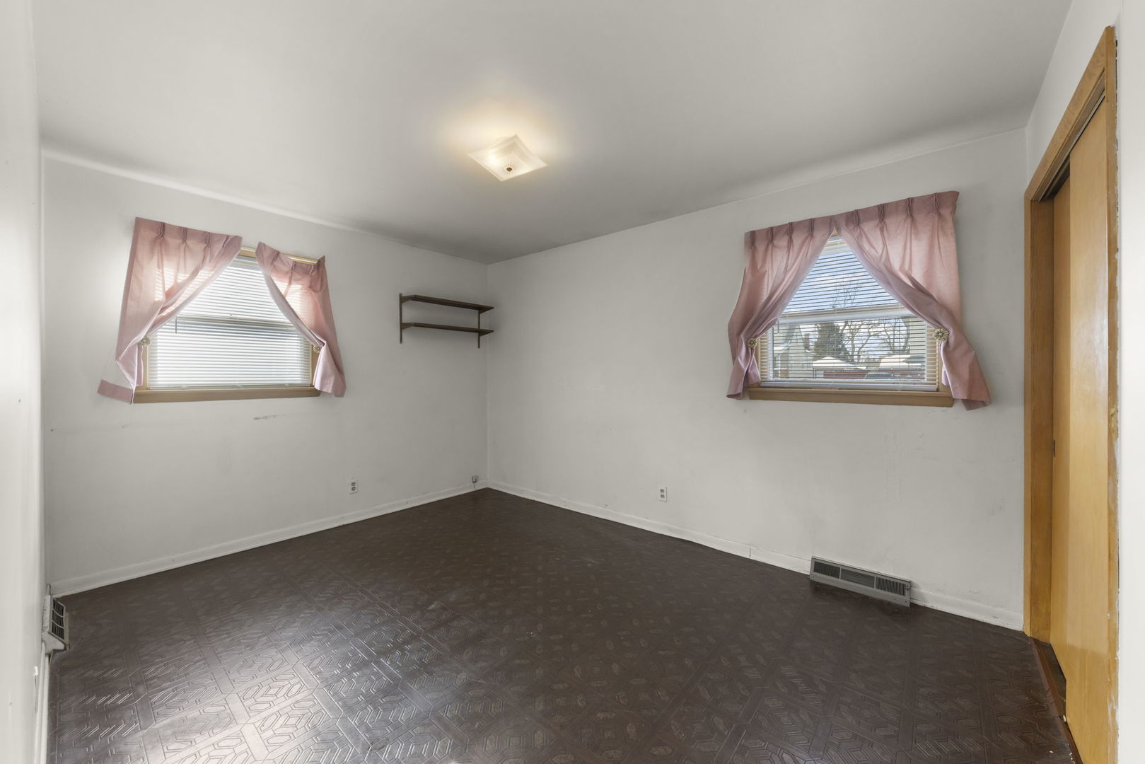 10901 S Nagle Avenue