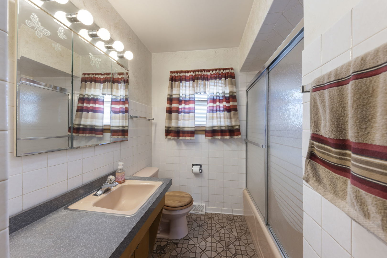 10901 S Nagle Avenue