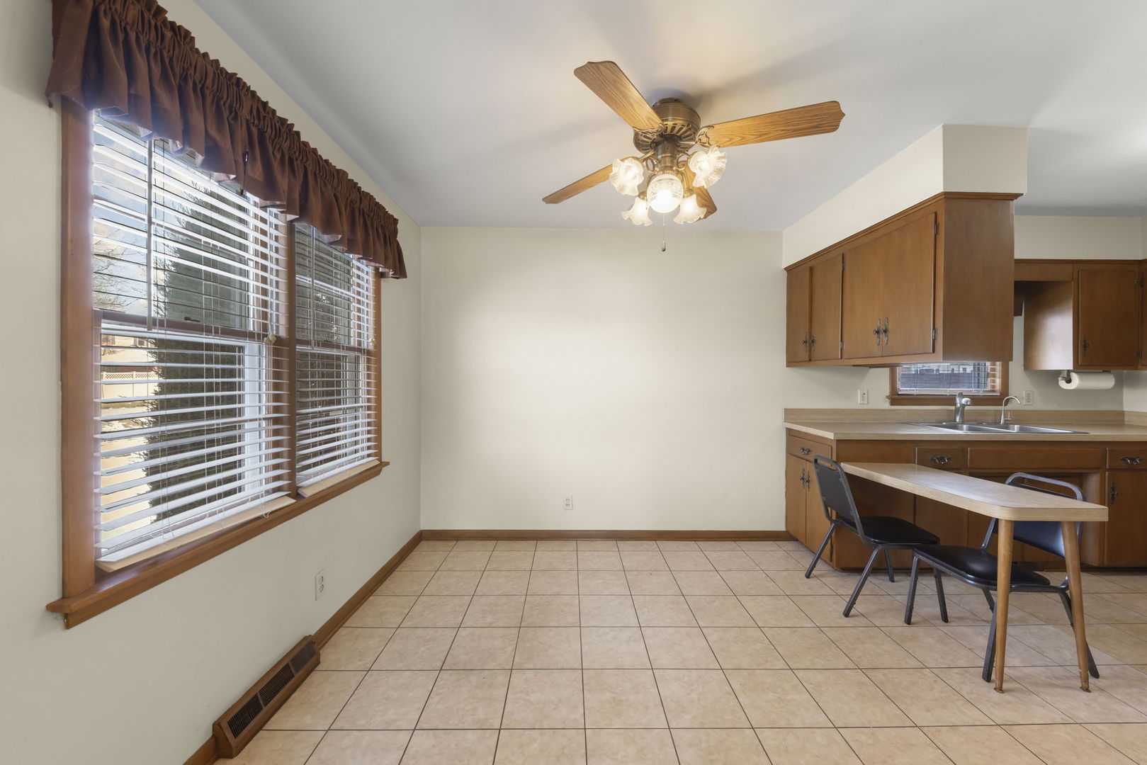 10901 S Nagle Avenue