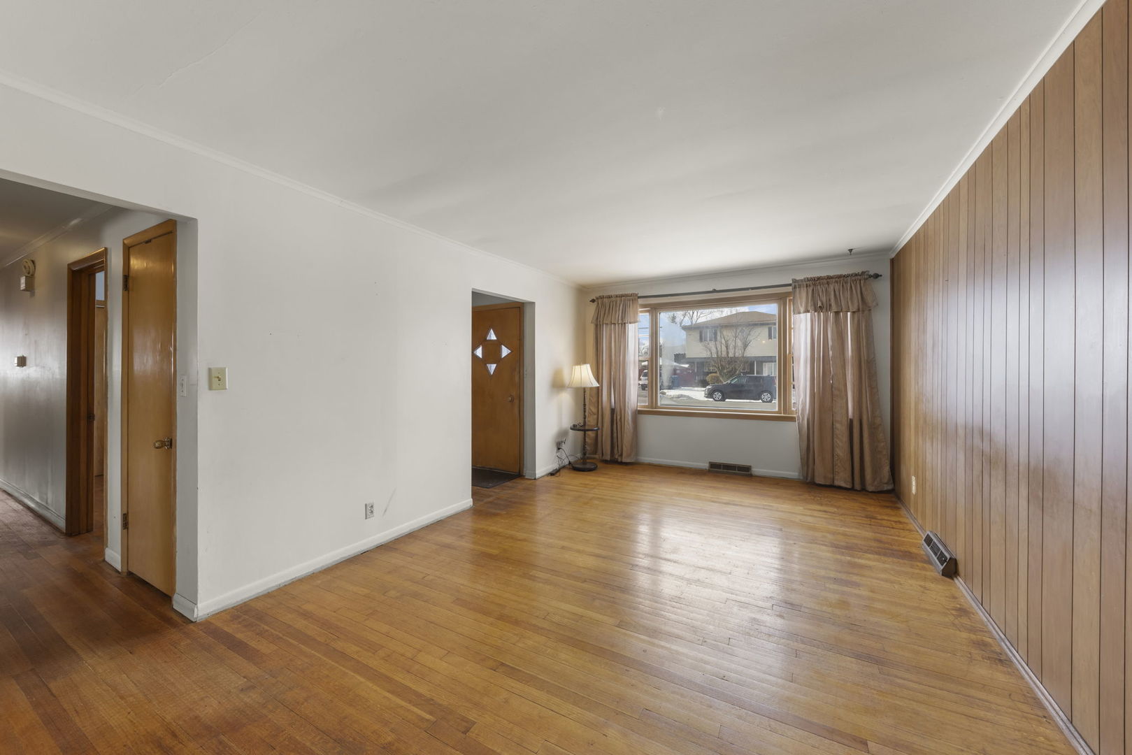 10901 S Nagle Avenue