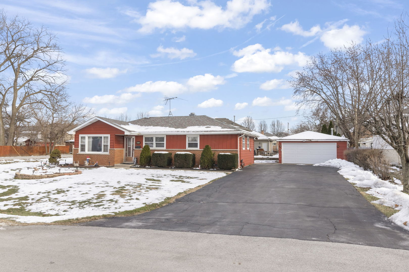 10901 S Nagle Avenue