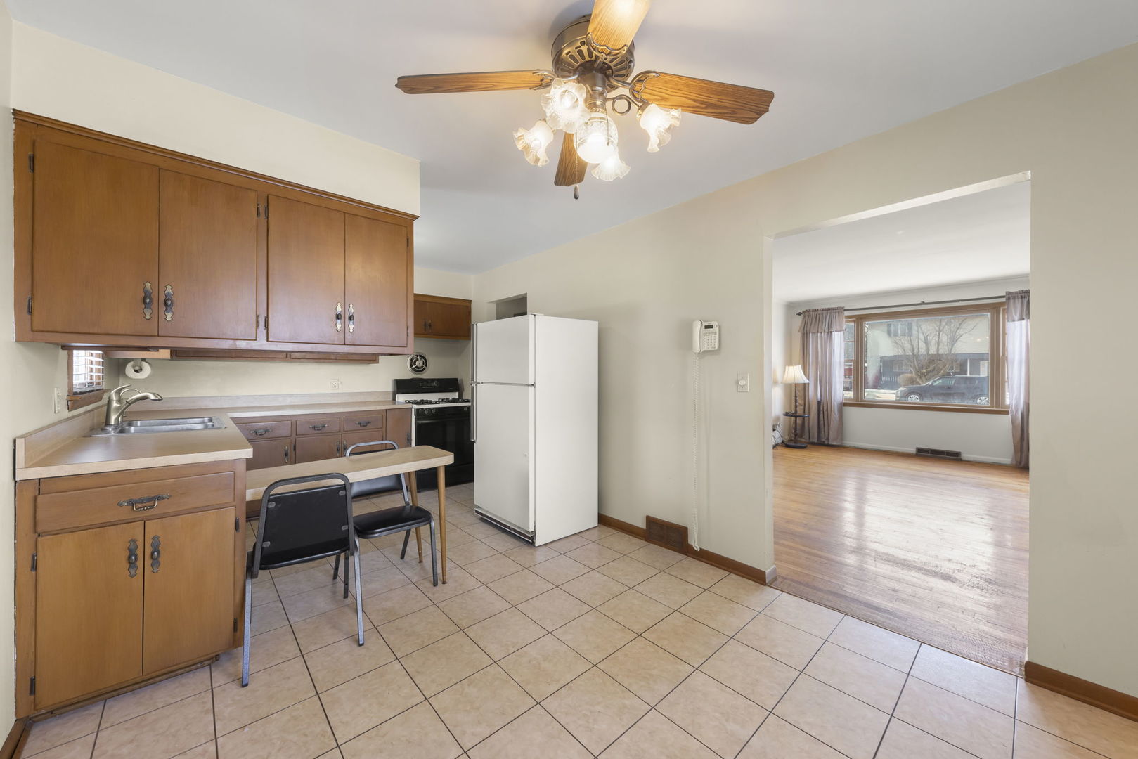 10901 S Nagle Avenue