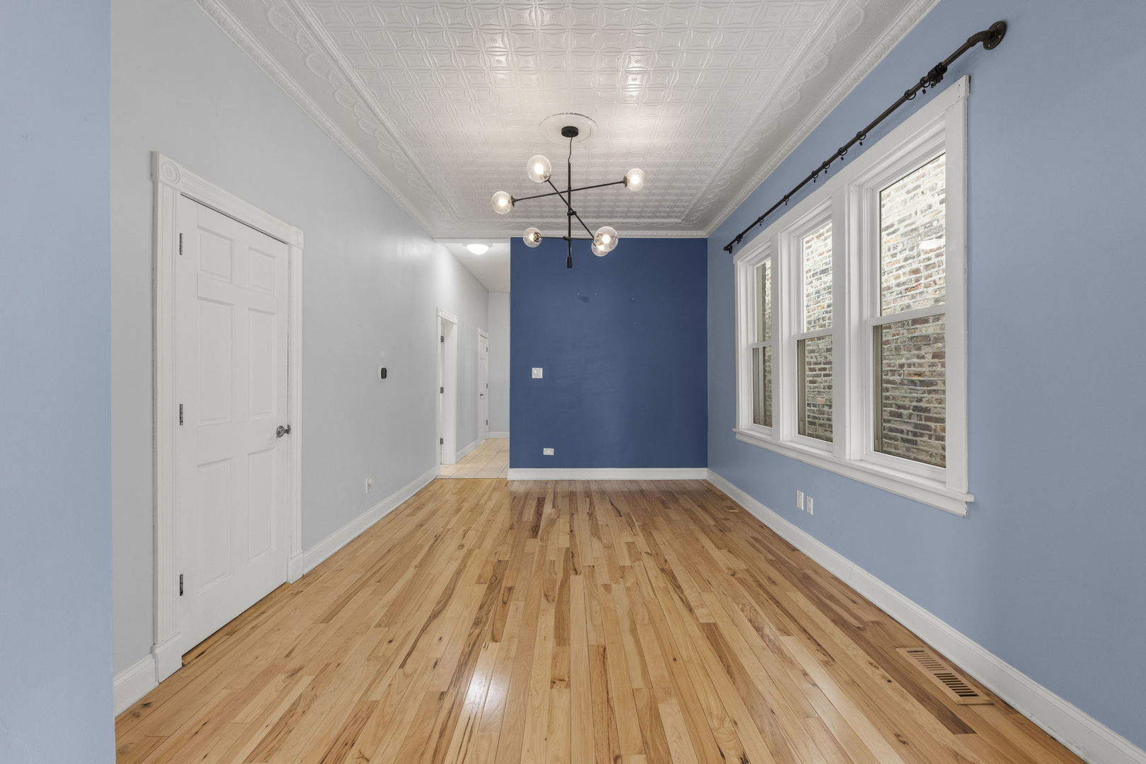 2933 S Throop Street