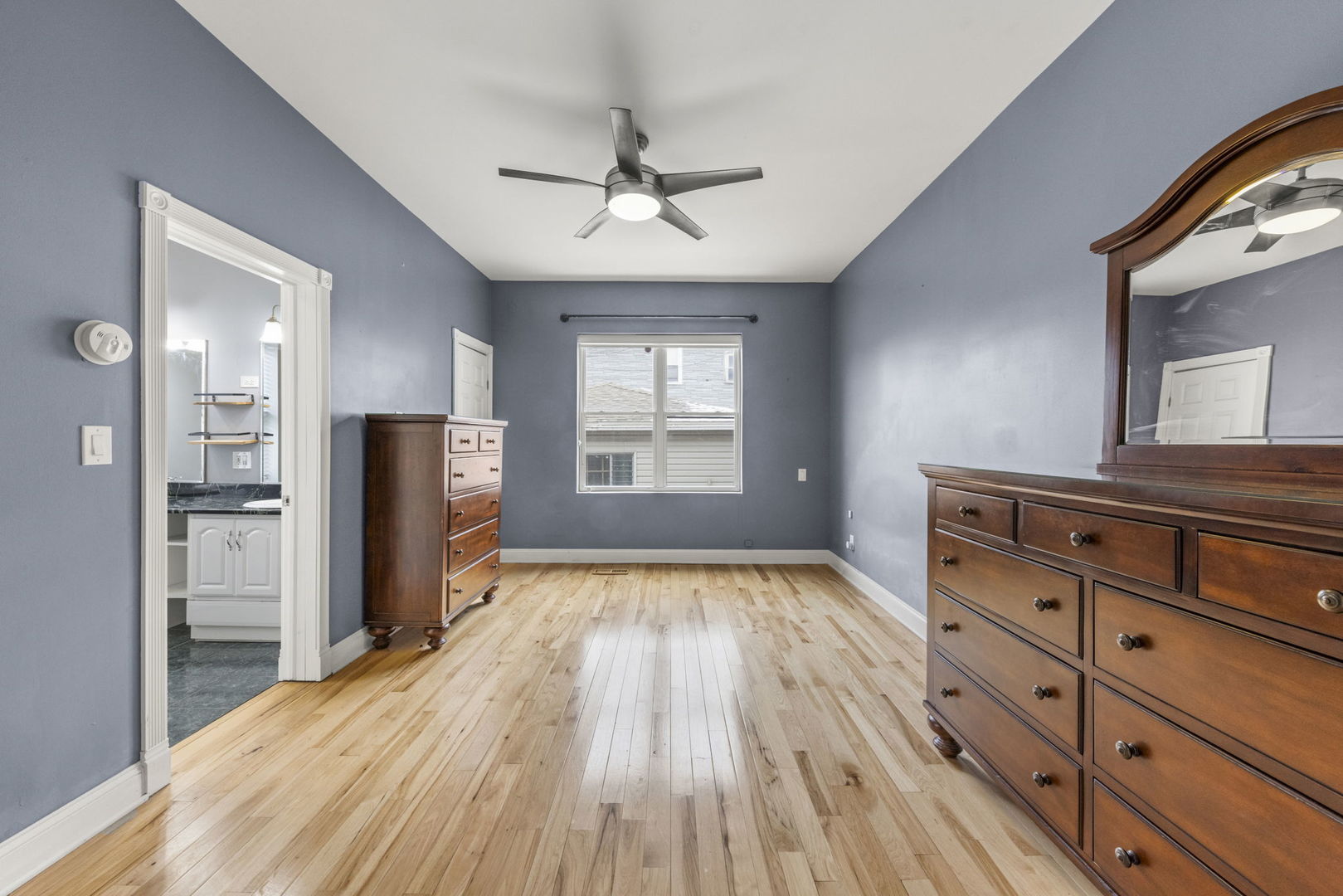 2933 S Throop Street