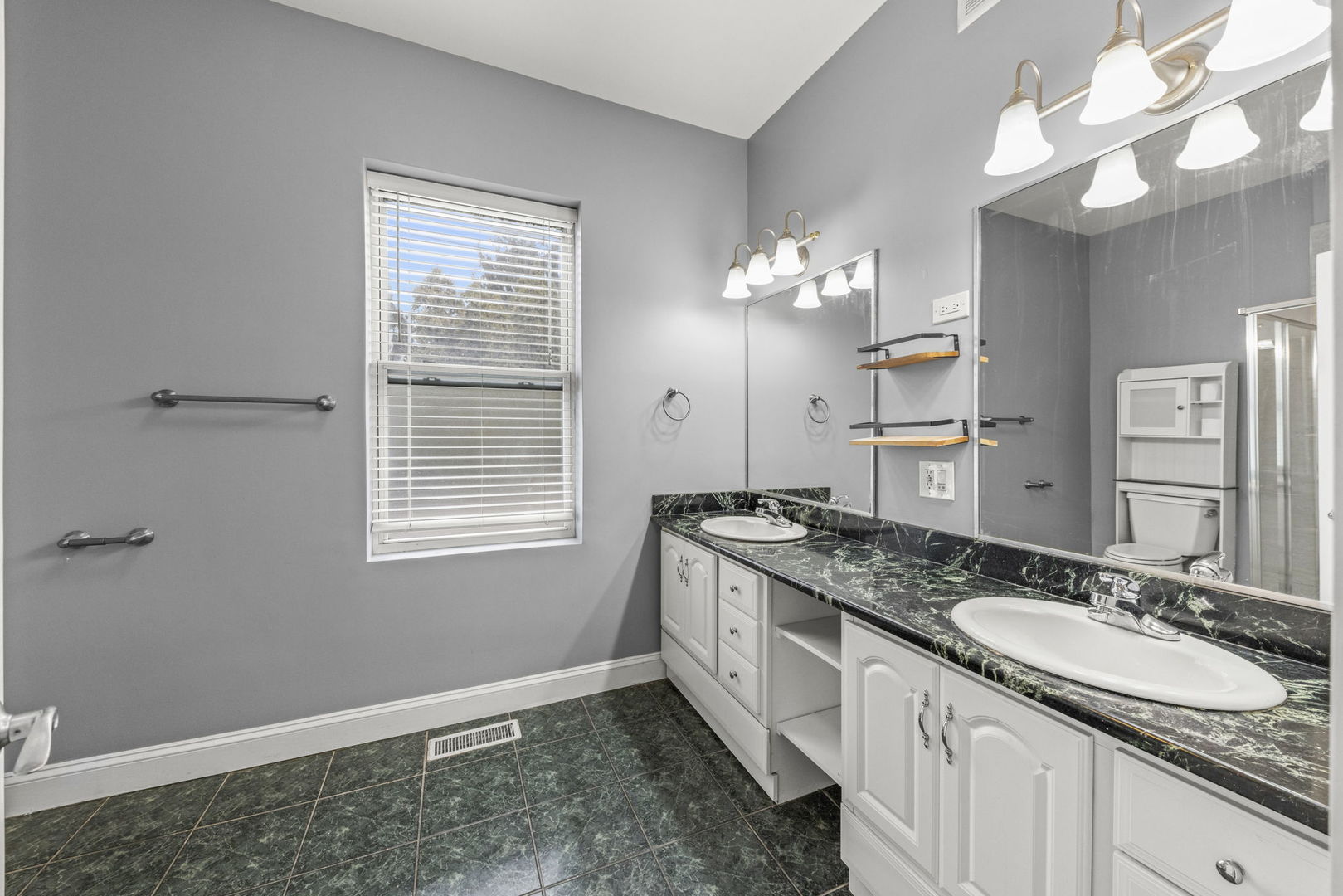 2933 S Throop Street