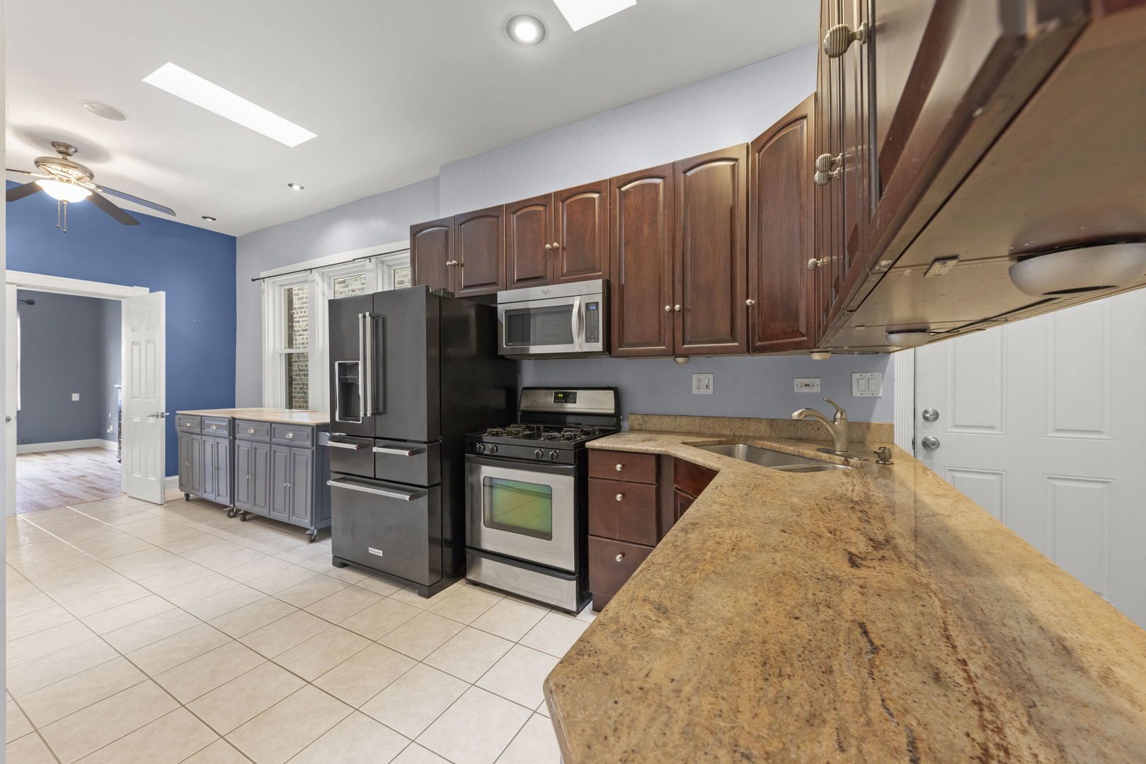 2933 S Throop Street