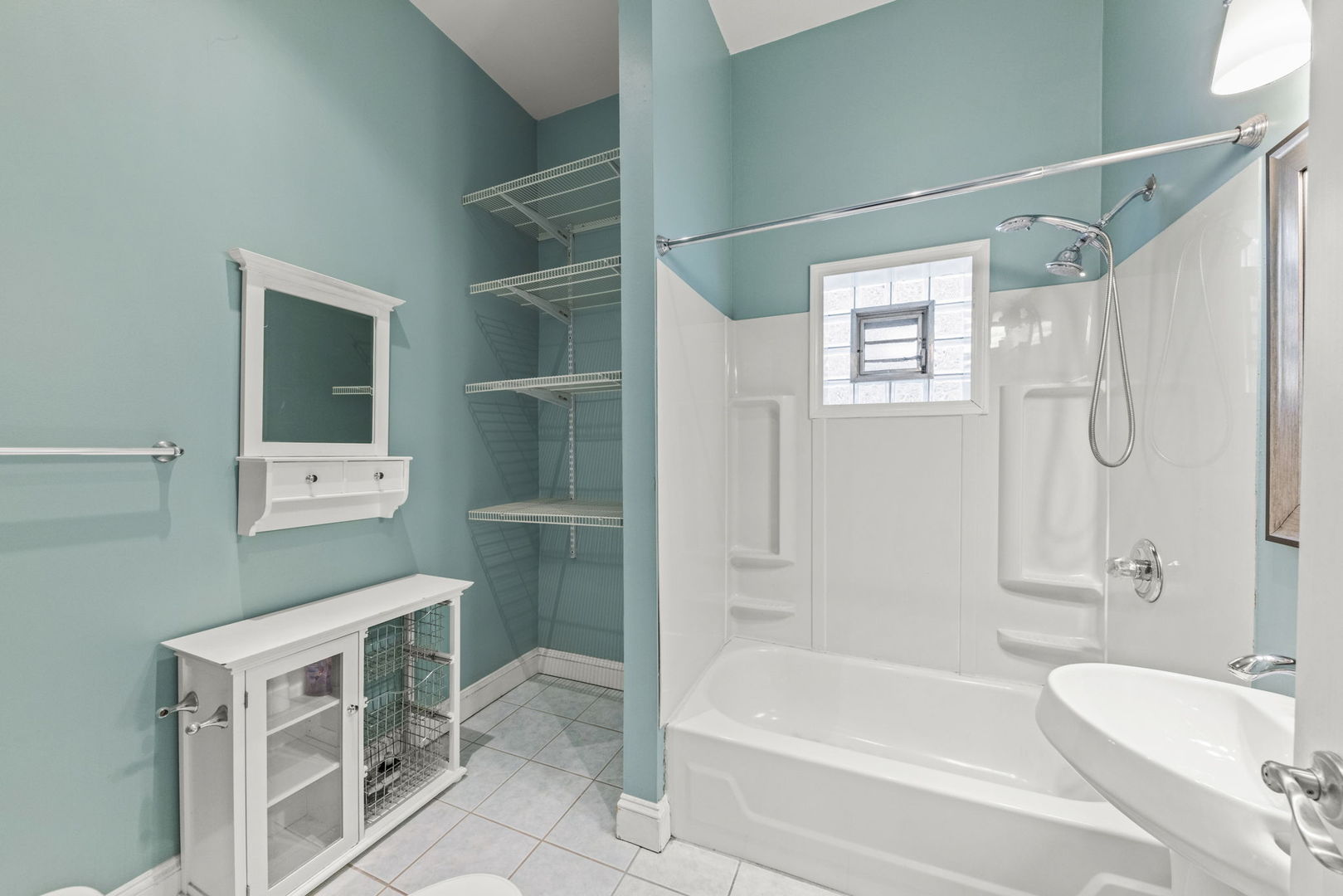 2933 S Throop Street