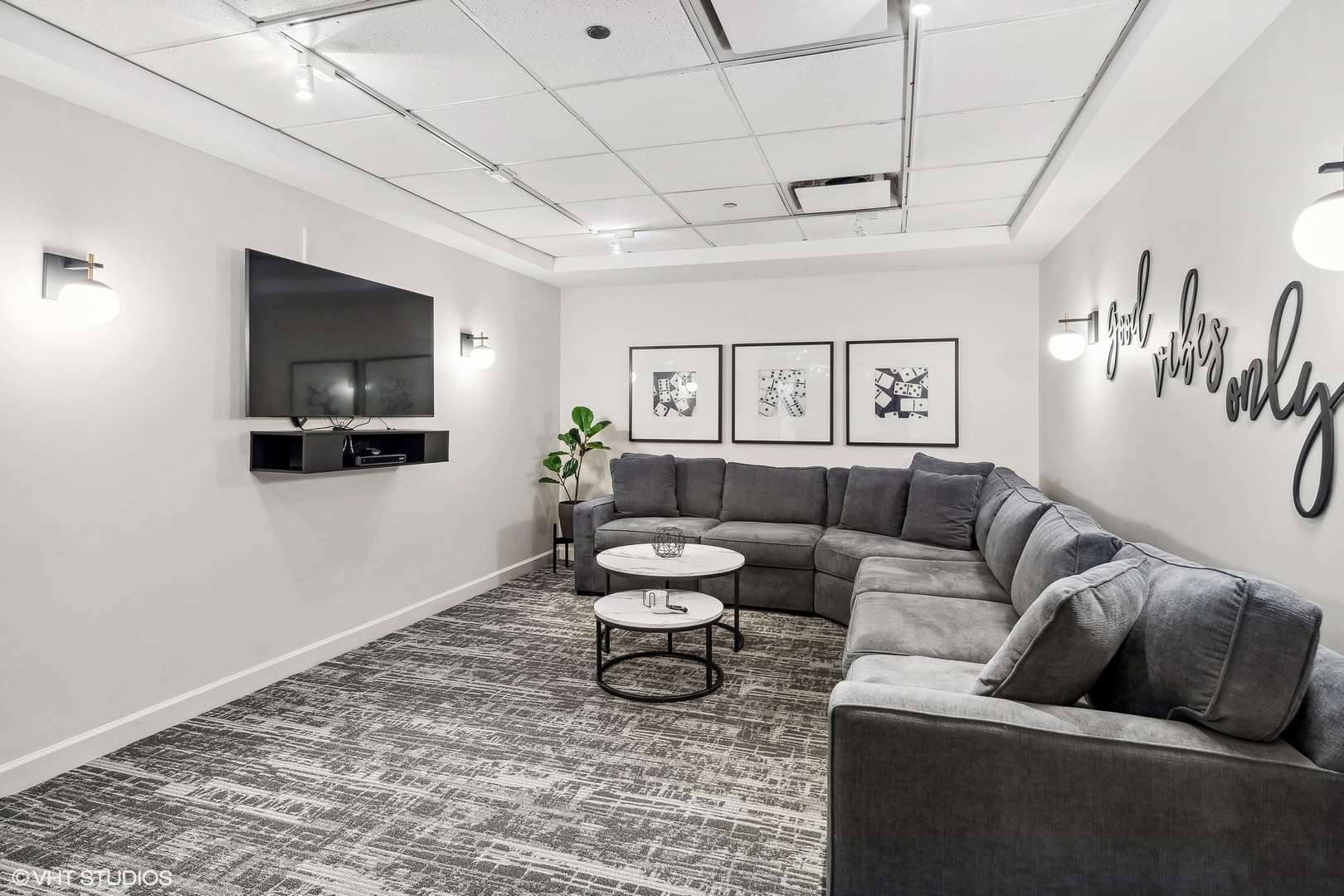 30 E Huron Street Unit: 5301