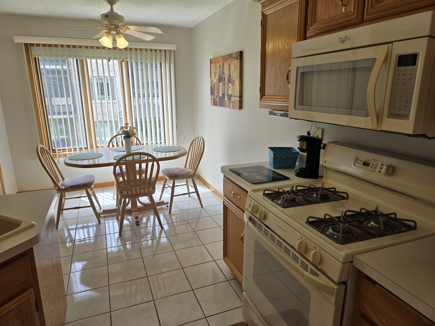 13950 Lavergne Avenue Unit: 907