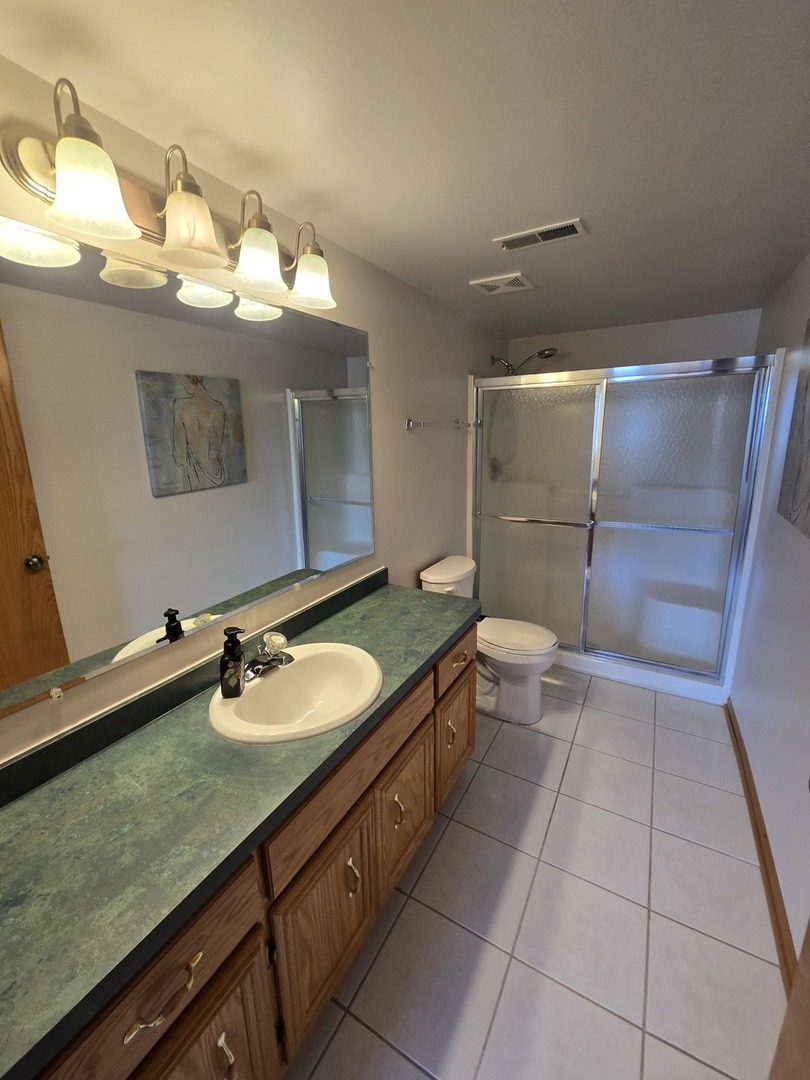 13950 Lavergne Avenue Unit: 907