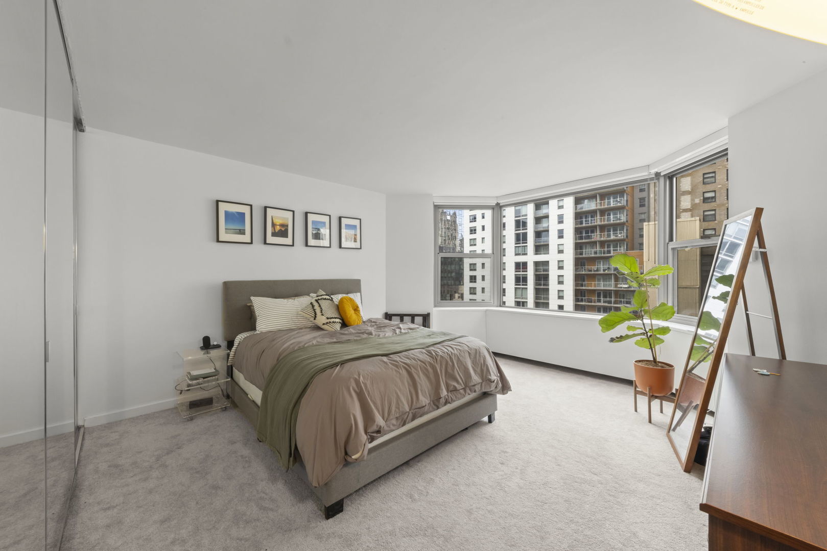 535 N Michigan Avenue Unit: 1506