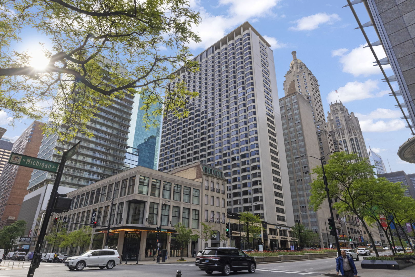 535 N Michigan Avenue Unit: 1506