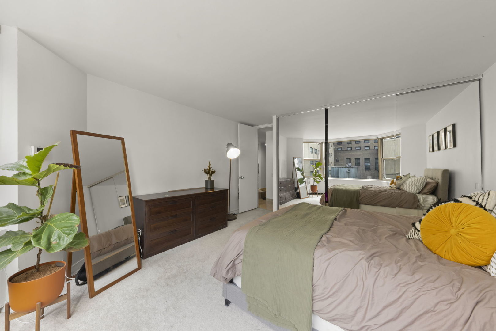 535 N Michigan Avenue Unit: 1506