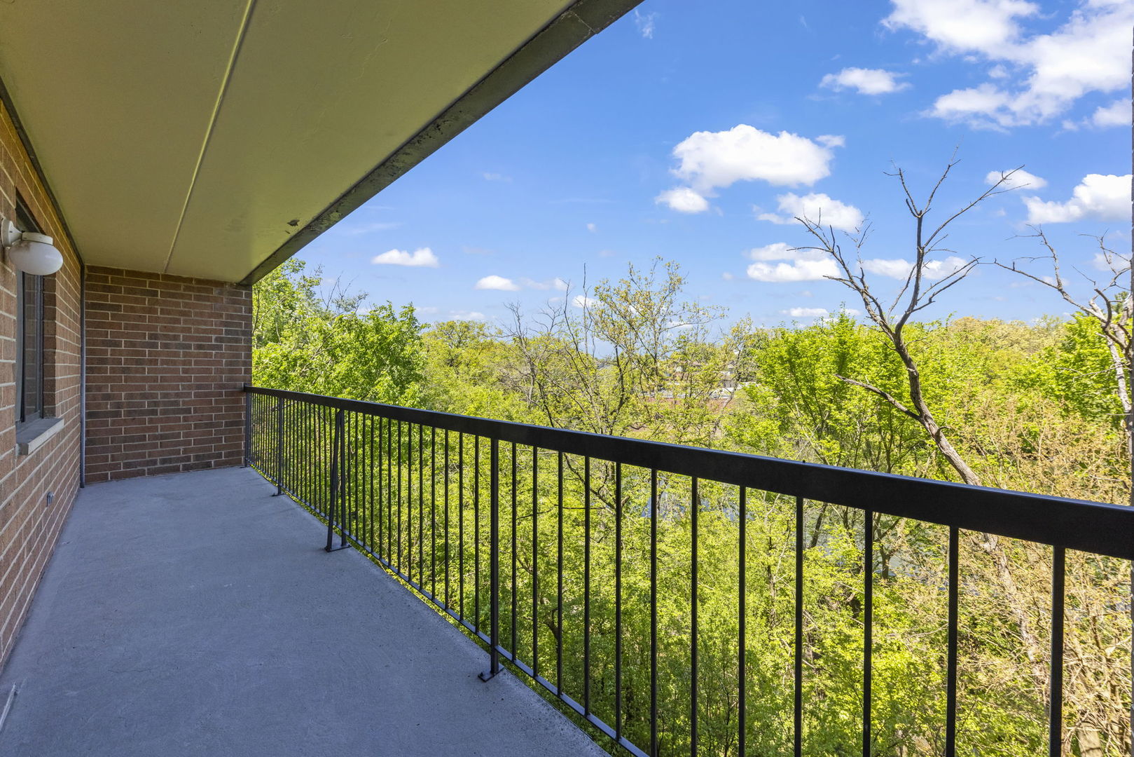 6010 Lake Bluff Drive Unit: 301